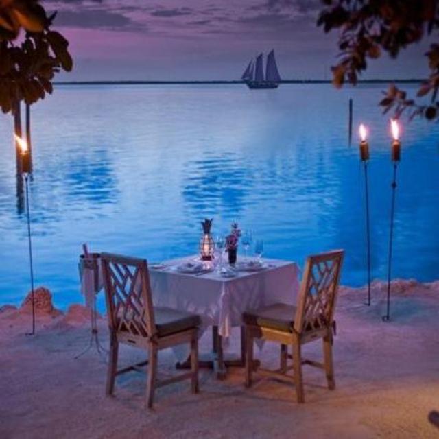 Dining over the waves