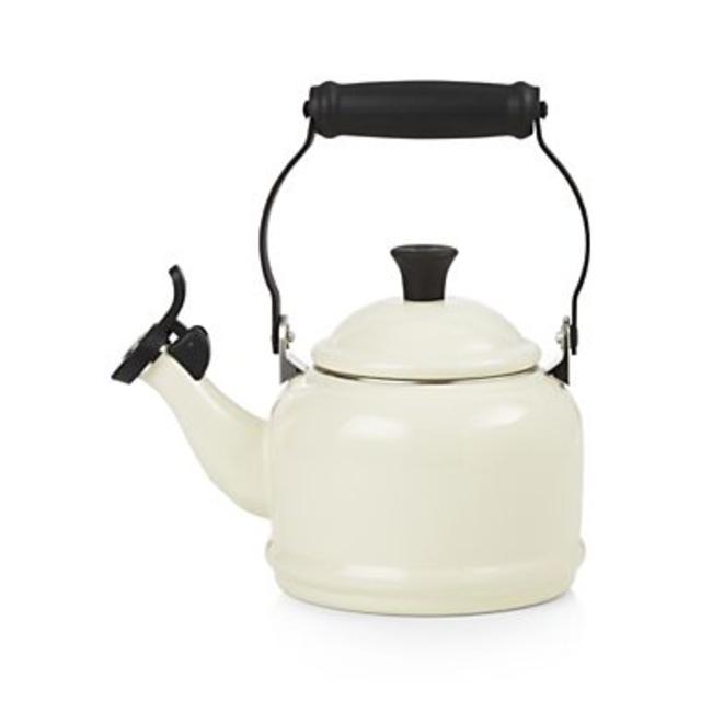 Le Creuset ® 1.25-Qt. Demi Cream Tea Kettle