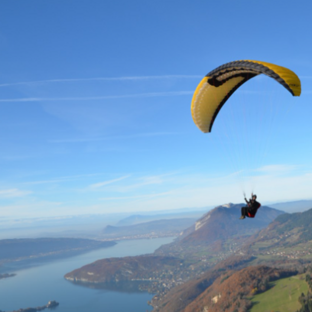 Paragliding in Annecy, France