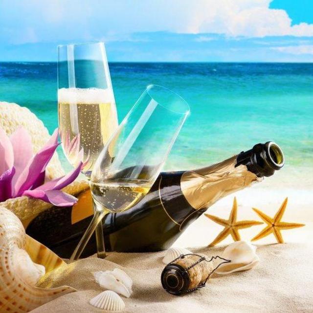 Tahiti - Welcome Bottle of Champagne