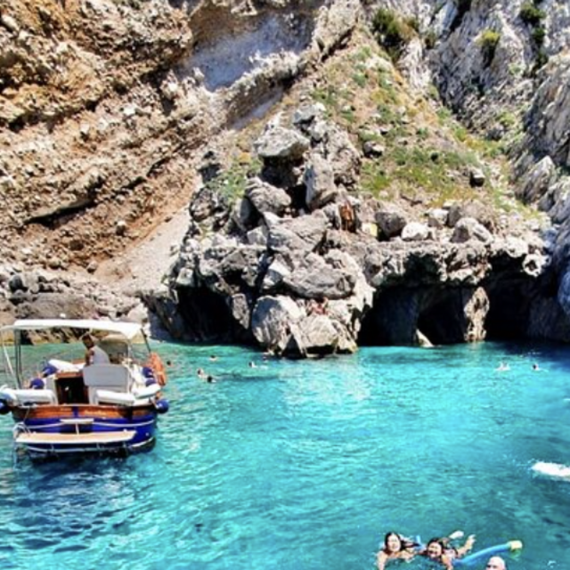 Tour of Capri and the Blue Grotto