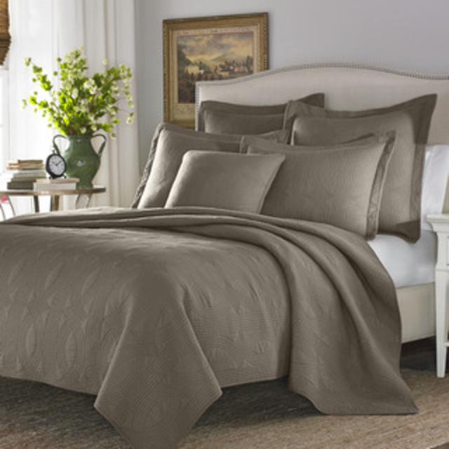 Stone Cottage Arbor Taupe Cotton Quilt Set
