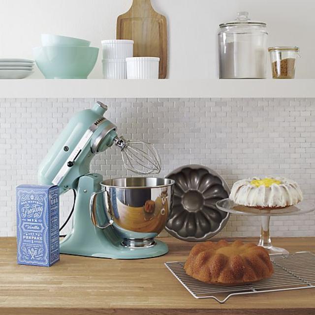 Charlotte Cake Stand