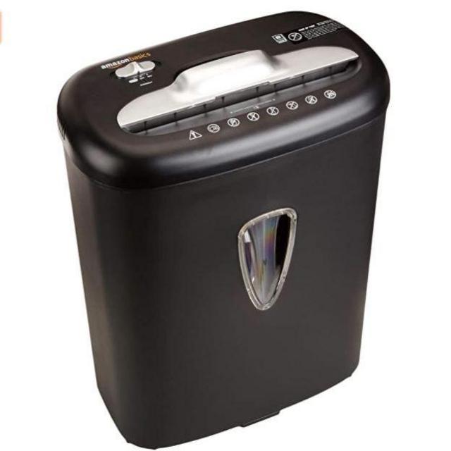 Amazon Basics 8-Sheet Capacity, Cross-Cut Paper and Credit Card Shredder, 4.1 Gallon