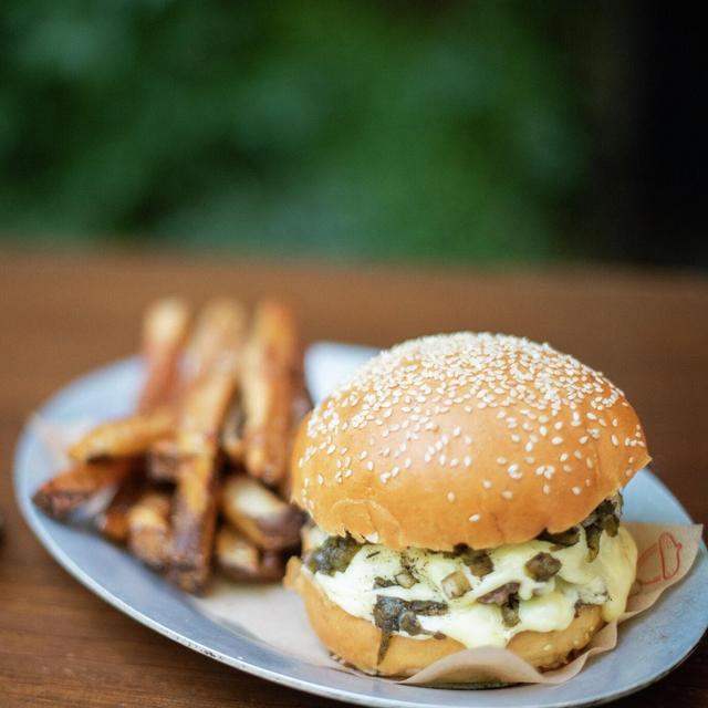 The Burger at The Charter Oak