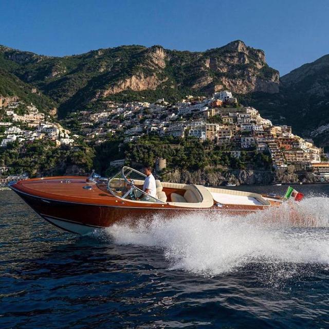 Private Motorboat Ride Along the Amalfi Coast