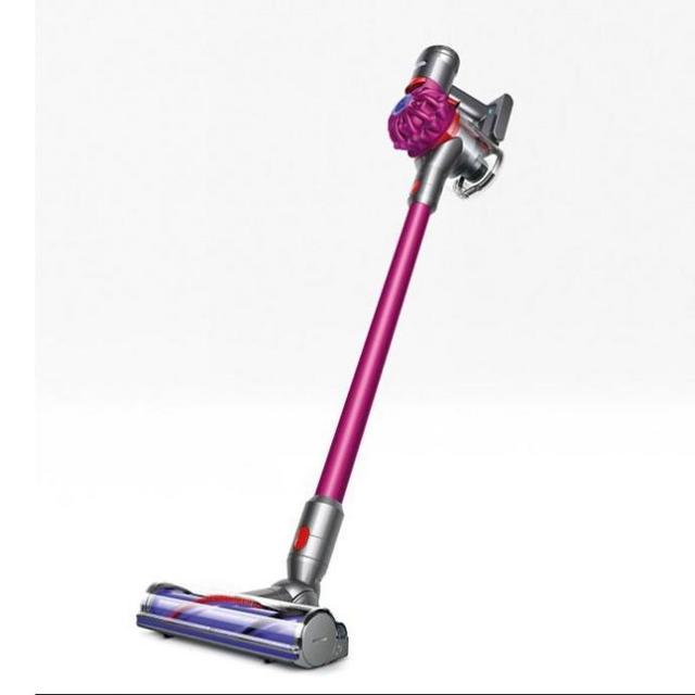 The Dyson V7 Motorhead vacuum cleaner.