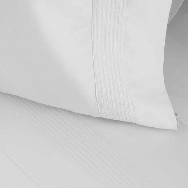 Queen White Pleated Sheet Set