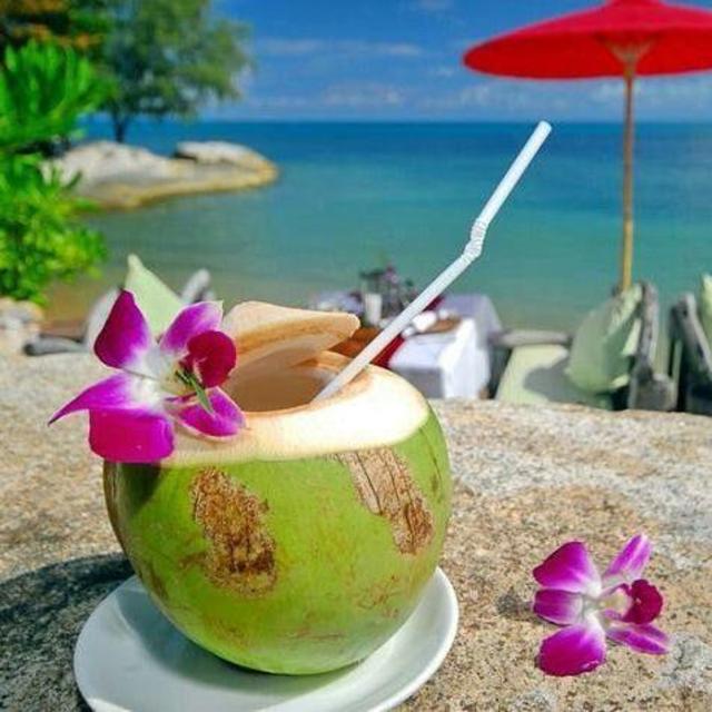 Drinks on the beach!