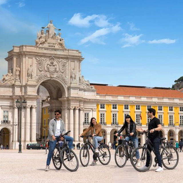 Private Bike, Walk, Boat Tour in Lisbon