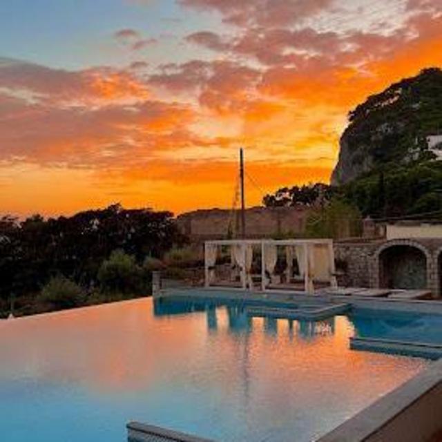 Stay at Hotel Mamela - Capri