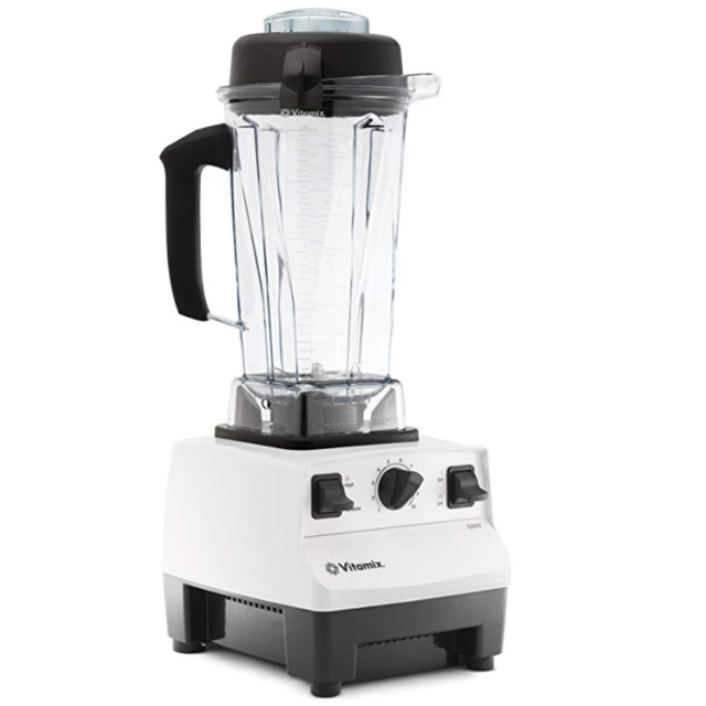 Vitamix 5200 Blender, Professional-Grade 64 oz. Container White