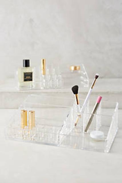 Noblesse Vanity Organizer