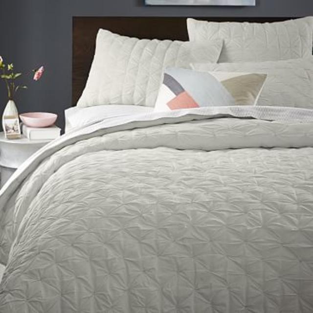 Pintuck Quilt + Shams