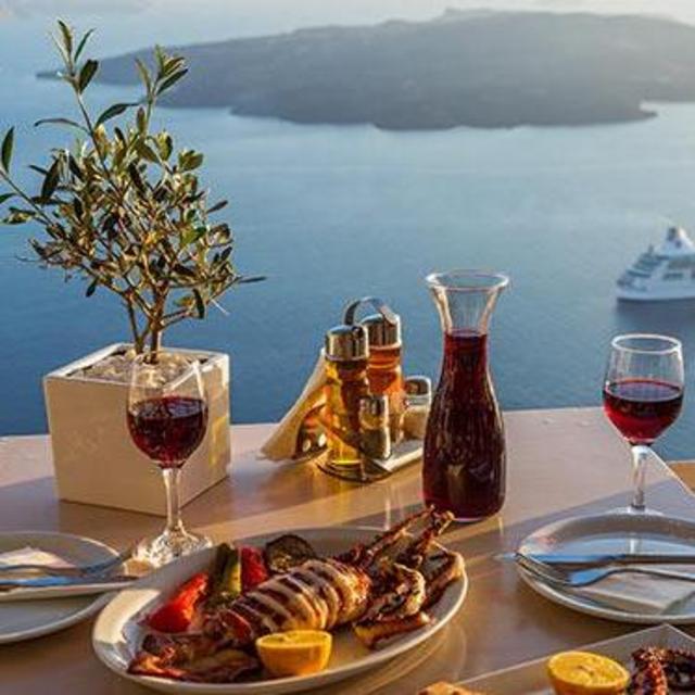 Lunch in Santorini