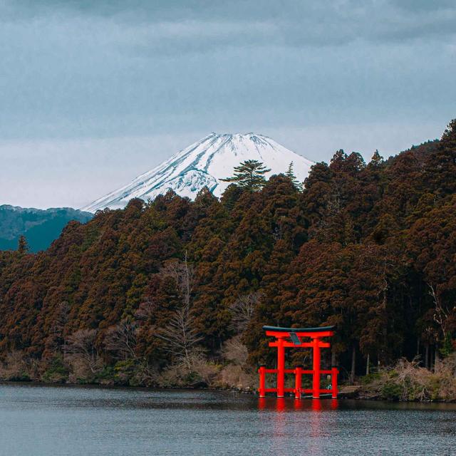 Coffee & Stroll Through Hakone, Japan
