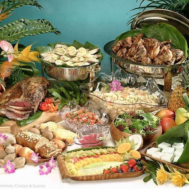 Welcome Honeymoon Lunch (Our First Day in Paradise)