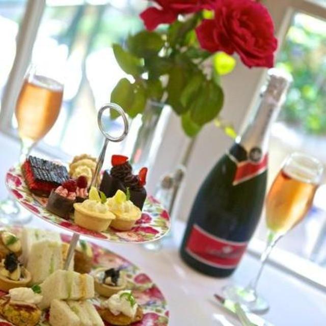 Appetizers and Champagne