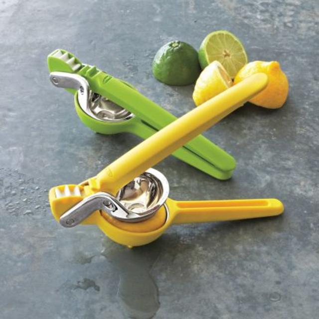 Chef’n® FreshForce™ Lemon Citrus Juicer