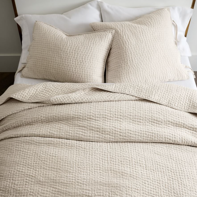 Pick-Stitch Handcrafted Cotton/Linen Quilt, Queen