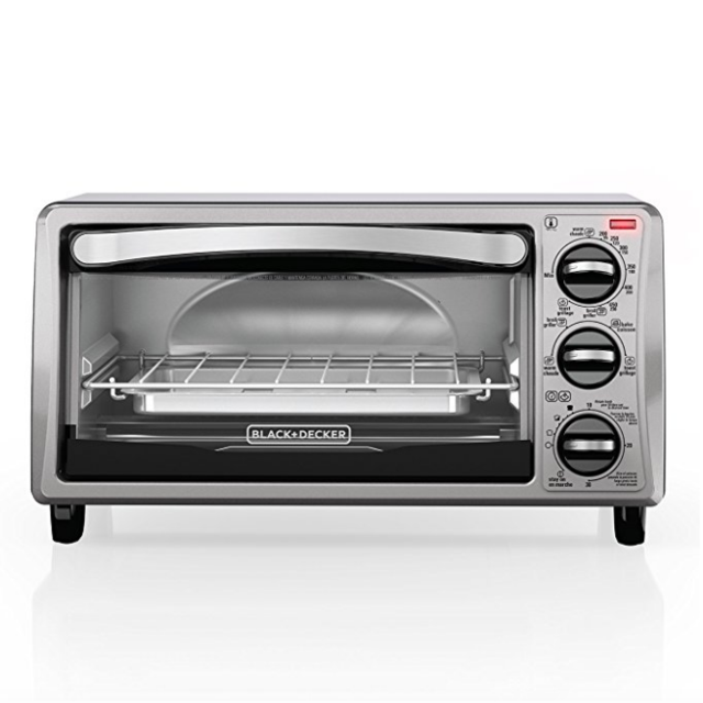 Black and Decker TO1313SBD 4-Slice Toaster Oven