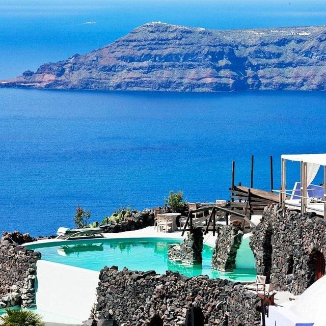Honeymoon Suite at the Petra Villas in Santorini, Greece