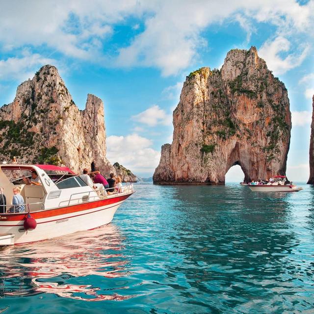 Boat Tour of Capri (Honeymoon)