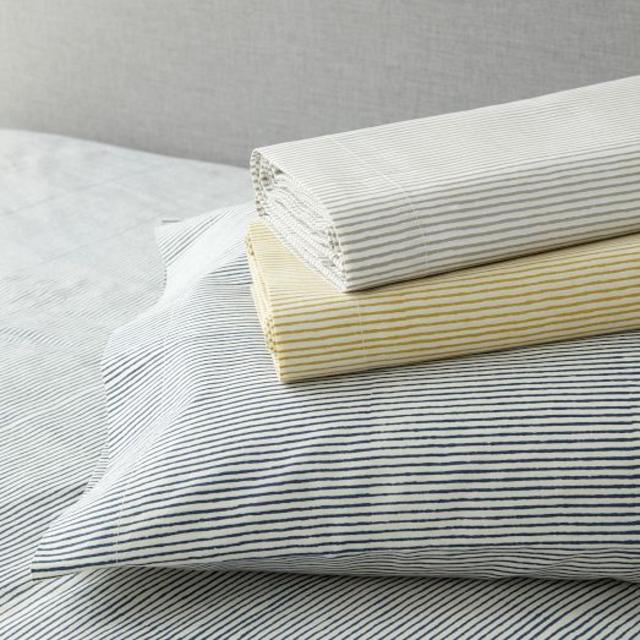 2 Standard Pillowcases Organic Wavy Stripe (Golden Gate/Ivory)