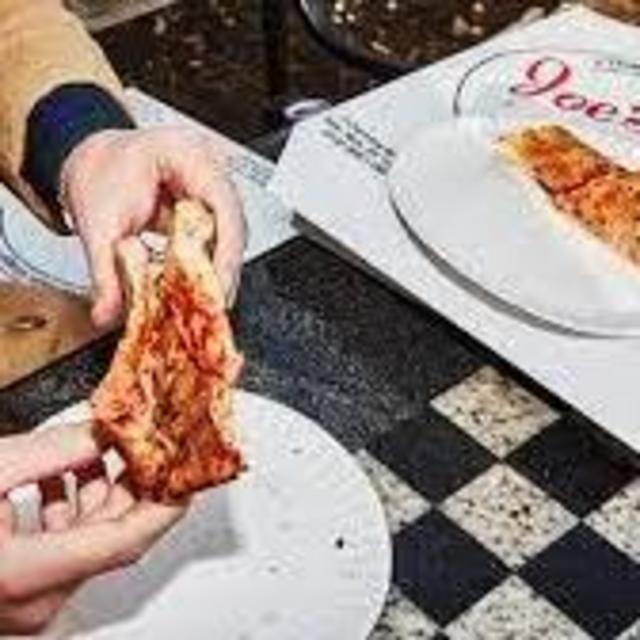 Honeymoon Fund: folded slices in Napoli