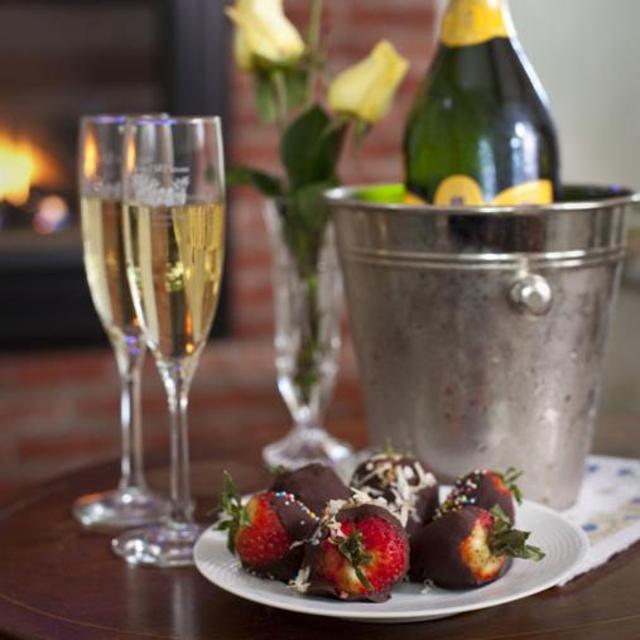 Wine & Stawberries in Bed