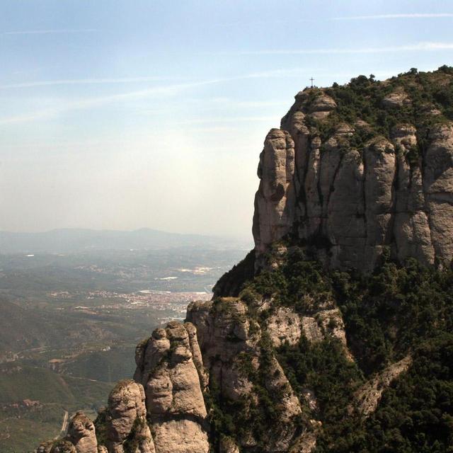 Montserrat and Torres Winery Tour