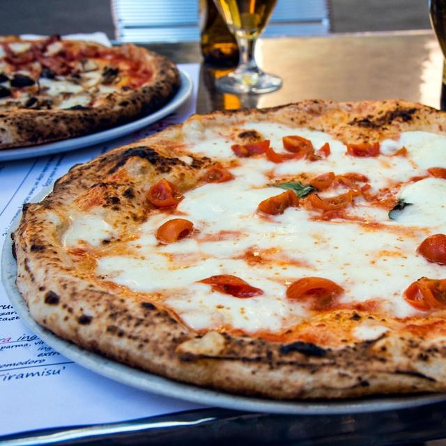 “Pizza is sole nel piatto—sun on the plate!”