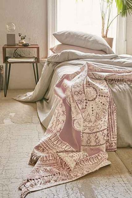 Plum & Bow Odessa Medallion Throw Blanket