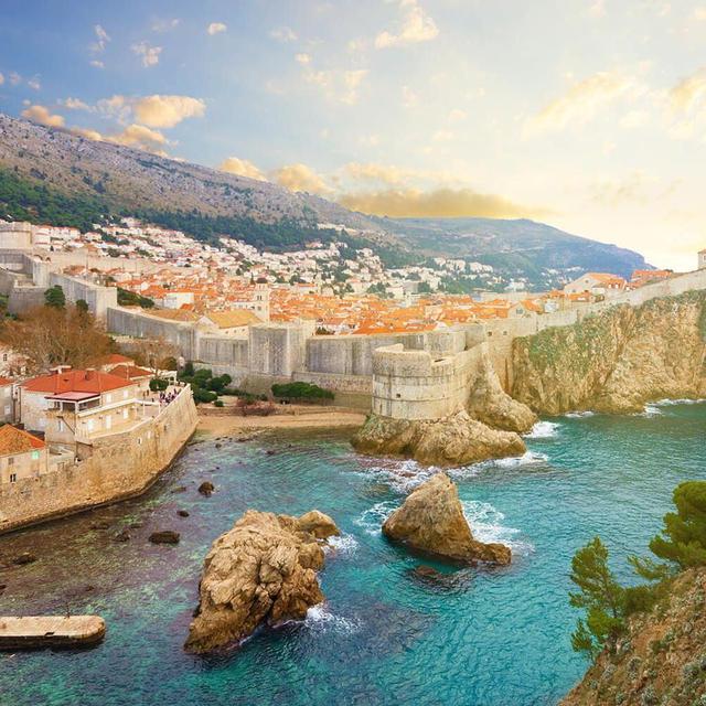 Honeymoon Flights Pisa, Italy -> Dubrovnik, Croatia
