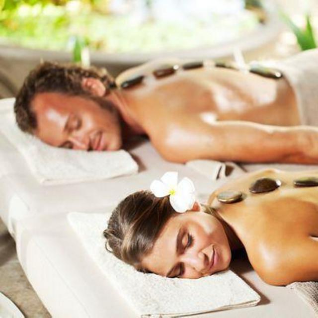 Couples massage