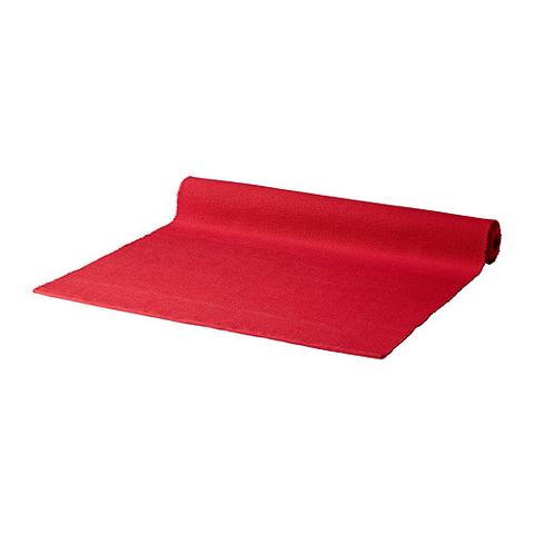 Red table runner