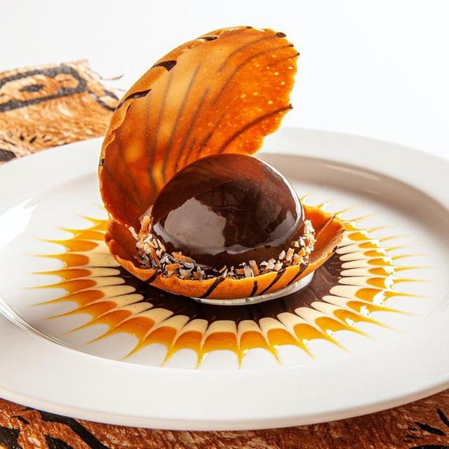 Maui's World-Famous Mama's Fish House For Two