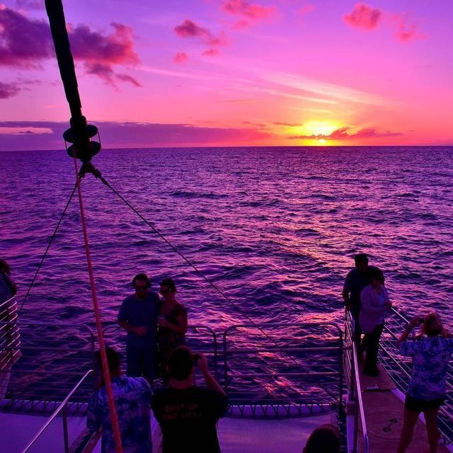 Na Pali Sunset Dinner Cruise for Two in Kauai
