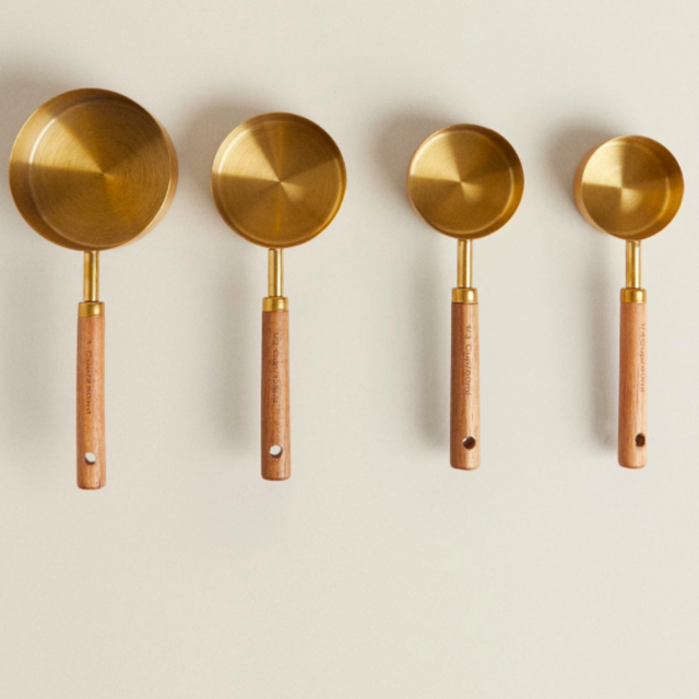 Zara Home Gold Measuring Spoons with Acacia Wood Handles