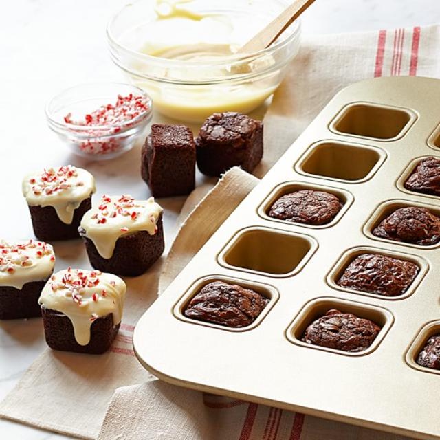 Williams Sonoma Goldtouch® Nonstick Brownie Bite Pan