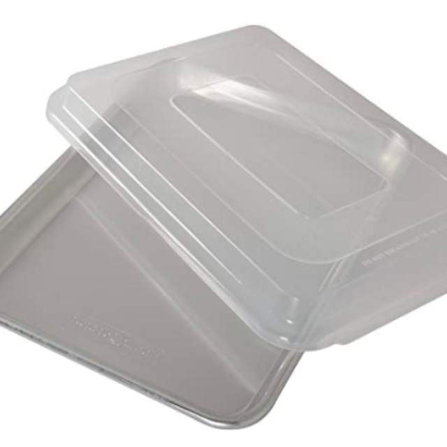 Nordic Ware Natural Aluminum Commercial Baker's Quarter Sheet with Lid