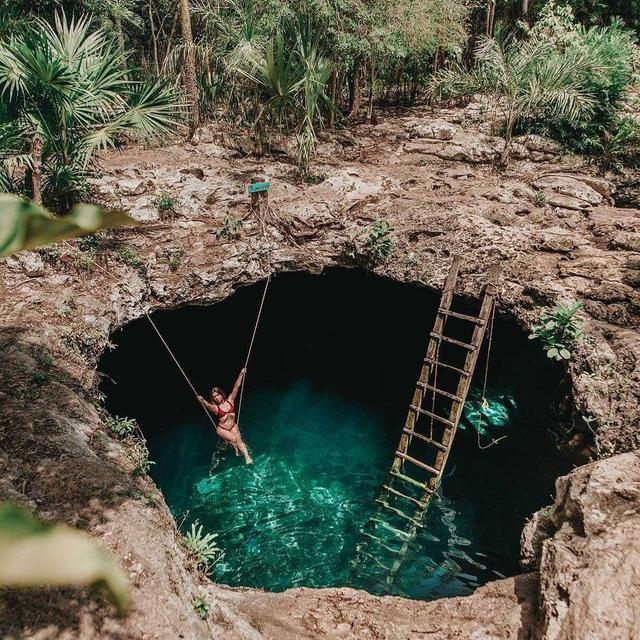 Calavera Cenote