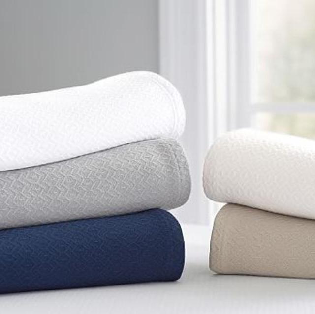 Diamond Organic Blanket in White