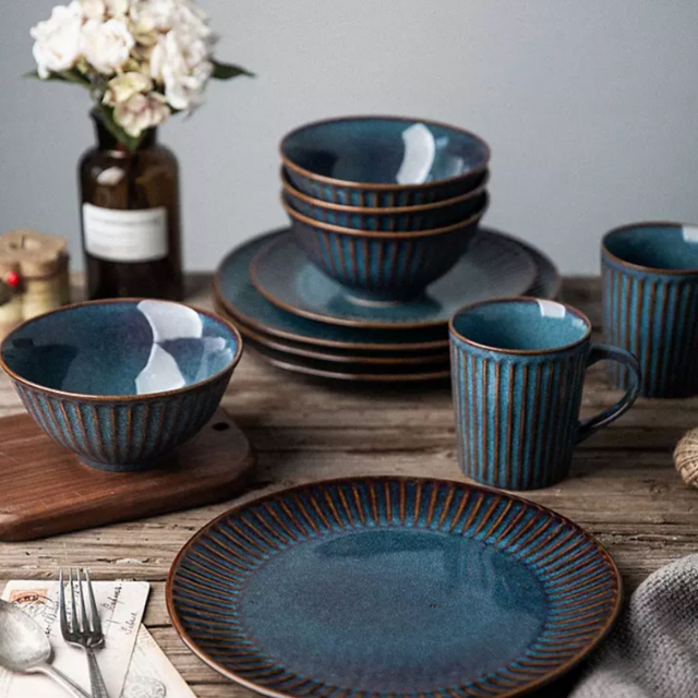 Blue Member's Mark 16-Piece Dinnerware Set