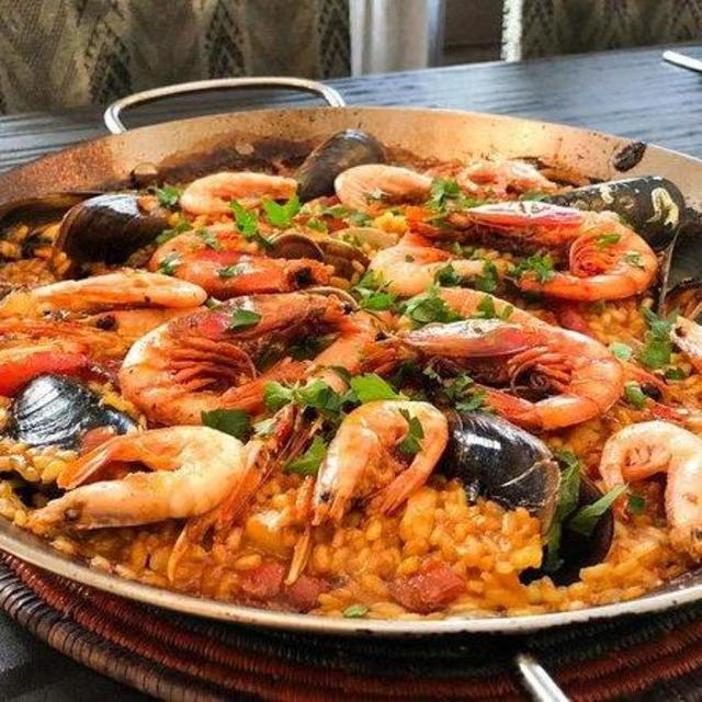 Paella Cooking Class with Tapas and Market Visit