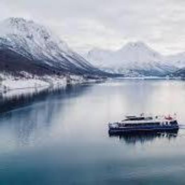 Arctic Fjord Cruise