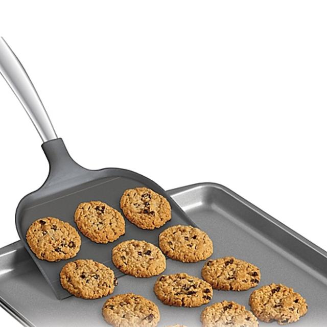 Wilton® The Really Big Spatula™