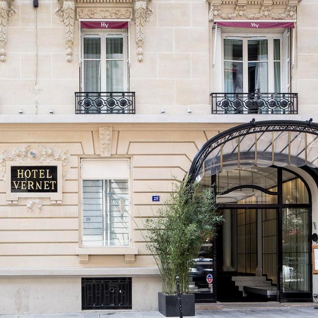 Hotel & Airbnb Stays