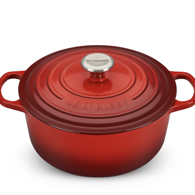 Le Creuset 5.5-Quart Signature Round Dutch Oven