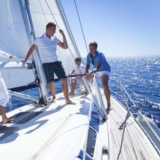 Two-Hour Sailing Intro Class for Two from Lake Union